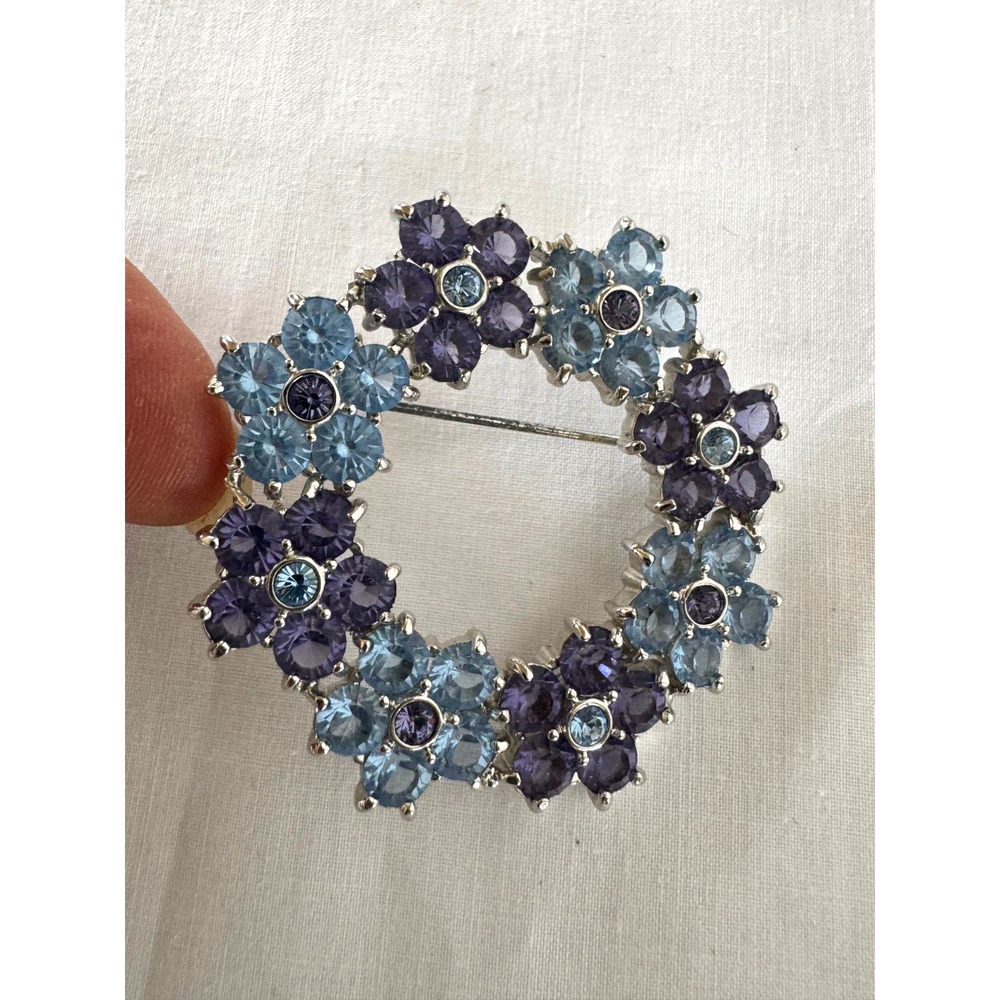 Nolan Miller Light Blue Lavender Crystal Flower Floral Brooch Round Signed